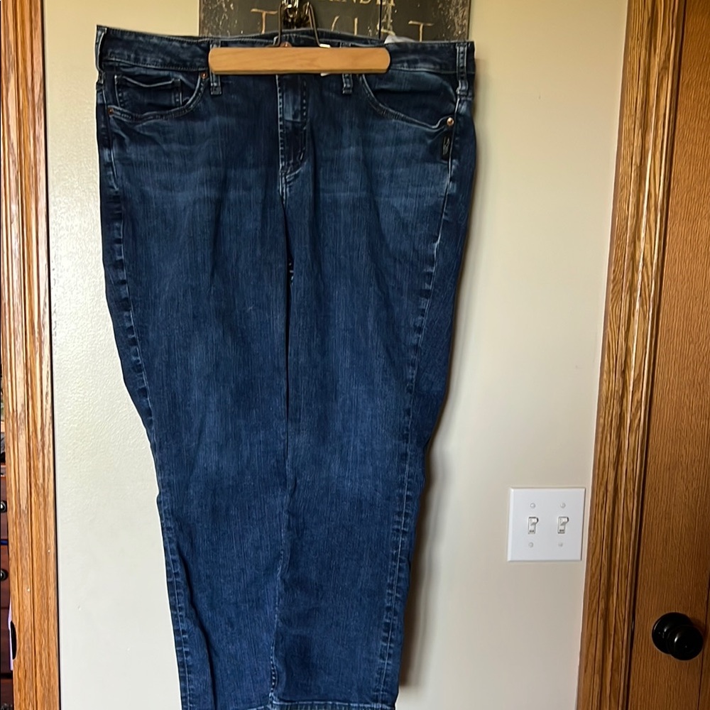 Silver Capris Women's Boot Cut Jeans - Dark Blue Lightly Worn